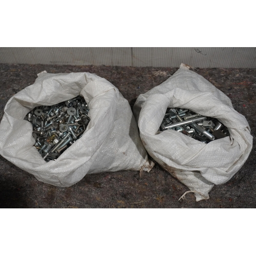 566 - 2 Bags of metric nuts, bolts and washers