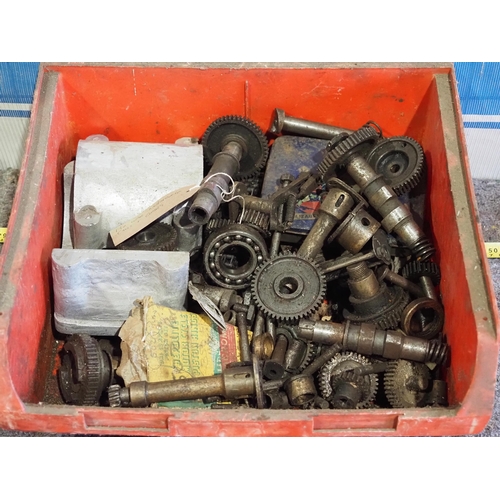 621 - Box of pre-war motorcycle cams and gears