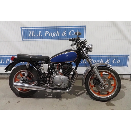 907 - Yamaha XS250 motorcycle. 1979. Runs and rides but need new battery. Frame No. *4G6-000198*. Engine N... 