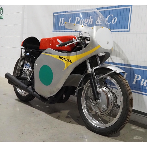 923 - Honda 250/4 RE162 Mike Hailwood race replica motorcycle. Has been in a collection for many years and... 