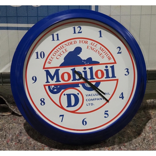 653 - Mobiloil clock, new in box 15
