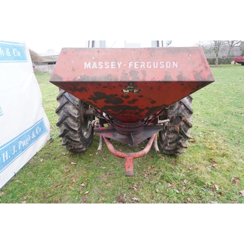 105 - Massey Ferguson fertilizer spreader, badged