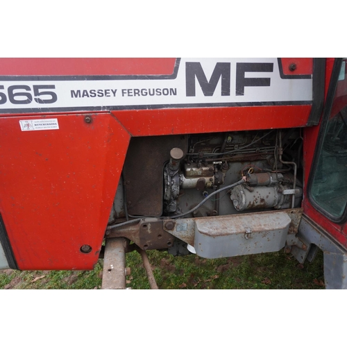 109 - Massey Ferguson 565 tractor. 5367hrs recorded, 8 speed. Reg. HVY 5825. V5 c/w operators manual and c... 