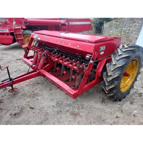 110 - Massey Ferguson 30 disc drill with grass seed box, sn. F17765 c/w operators manual