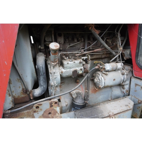 112 - Massey Ferguson 575 tractor. 4505hrs recorded, 8 speed. Reg. TRH 91R. V5 c/w operators manual, servi... 