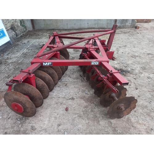 114 - Massey Ferguson 28 mounted discs, badged sn. 8679W83