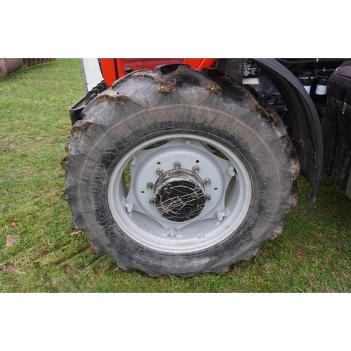 118 - Massey Ferguson 6480 Dynashift tractor, 3870hrs recorded. Reg. AY54 CFJ. V5 +VAT