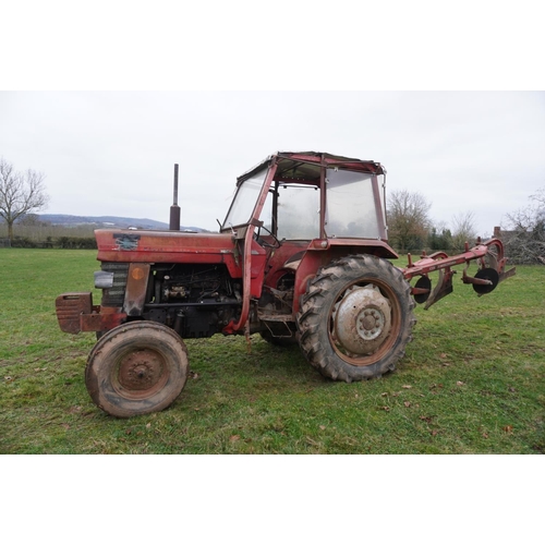 121 - Massey Ferguson 165 Multi-power tractor. 5700hrs recorded, Multi-power good, local tractor. Reg. UVJ... 