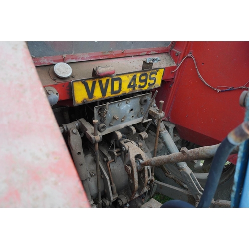 127 - Massey Ferguson 595 tractor.  Front weights, Multi-power good. Reg VVD 49S. V5