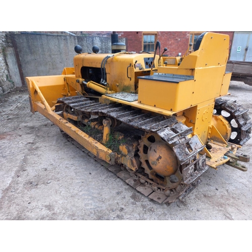 161 - Track Marshall crawler with hydraulic blade