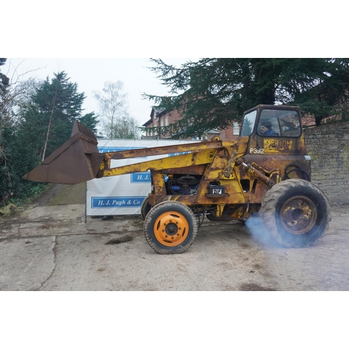 164 - Merton 2 way loading shovel, reg. ERX 566C