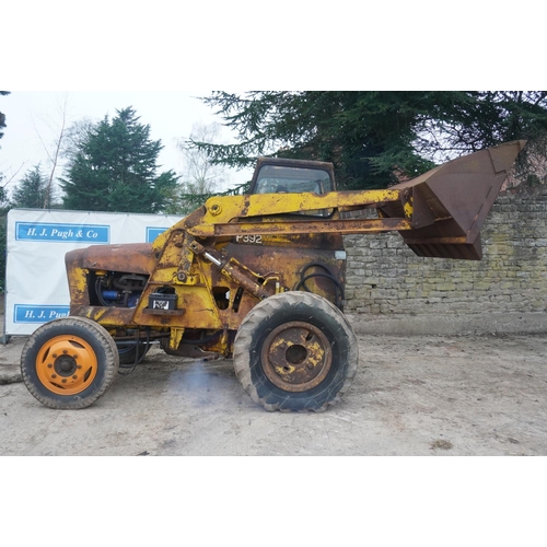 164 - Merton 2 way loading shovel, reg. ERX 566C