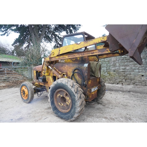 164 - Merton 2 way loading shovel, reg. ERX 566C