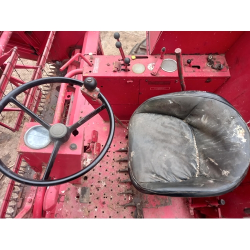 166 - Massey Ferguson 187 combine, telescopic header. reg. JEU 199J c/w operators manual