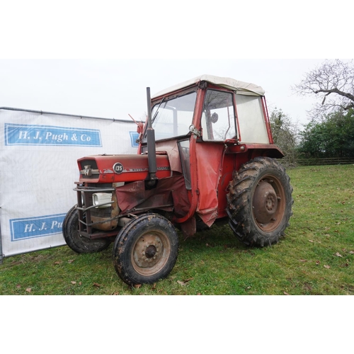 99 - Massey Ferguson 135 tractor. Flexicab, 4669hrs recorded. SN. 452013. Reg HFO 382N. V5 c/w operators ... 