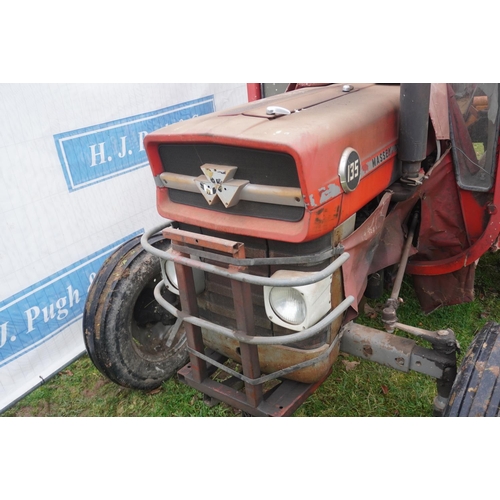 99 - Massey Ferguson 135 tractor. Flexicab, 4669hrs recorded. SN. 452013. Reg HFO 382N. V5 c/w operators ... 