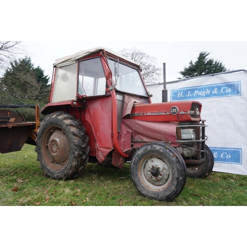 99 - Massey Ferguson 135 tractor. Flexicab, 4669hrs recorded. SN. 452013. Reg HFO 382N. V5 c/w operators ... 