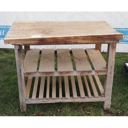 27 - Wooden work bench
