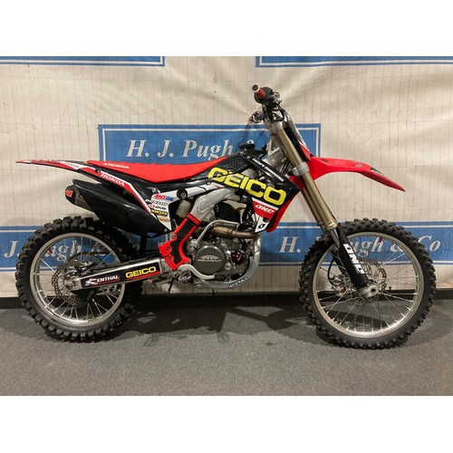 933 - Honda CRF 250 motorcycle. 2016. Ordered new from marsh Mx. Comes with bill of sale. Full pro circuit... 