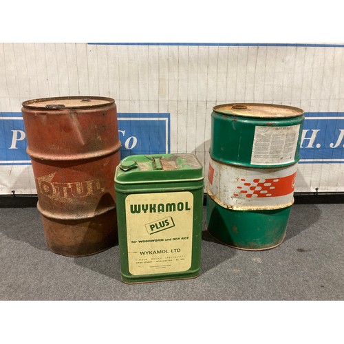 671 - 3 Oil cans