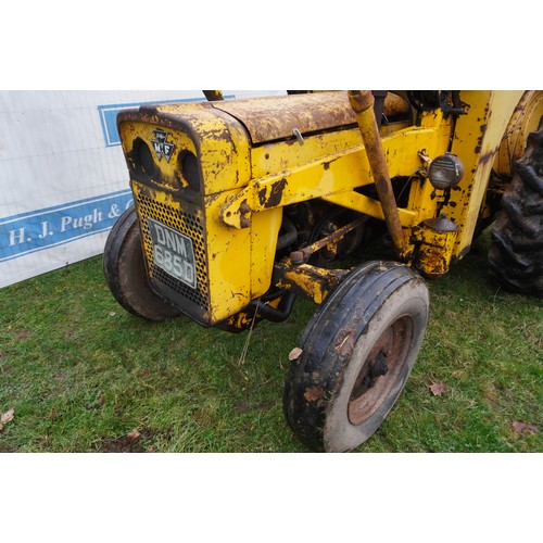 158 - Massey Ferguson 203 digger, 5621hrs recorded. sn. 831819. Reg. DNM 685D c/w operators manual