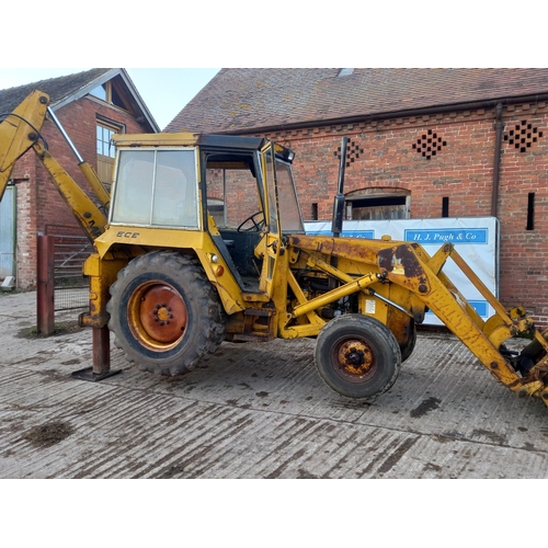 159 - Massey Ferguson 50B digger, reg. EVG 16T. V5