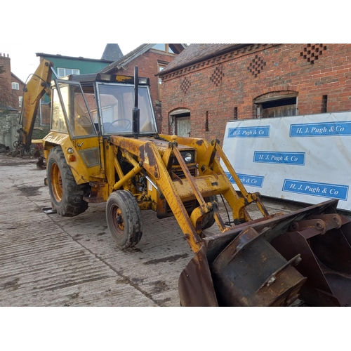 159 - Massey Ferguson 50B digger, reg. EVG 16T. V5