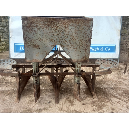 63 - Ferguson potato planter. P-PE-20. SN. 8293. c/w operators manual