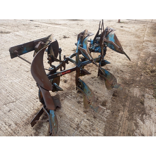 170 - Ransome 3 furrow reversible plough