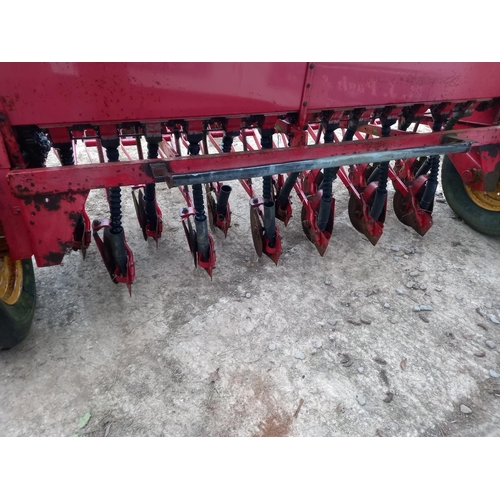 196 - Massey Ferguson seed drill