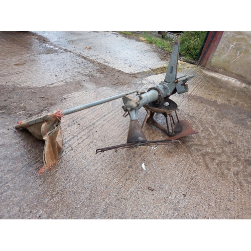 69 - Massey Ferguson 728 potato spinner P10067