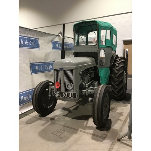 1601 - Ferguson TEF 20 tractor. 1952. c/w fitted Lambourne cab, pick up hitch, fuller hitch and top link. R... 