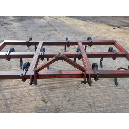 108 - Massey Ferguson 23 spring tine cultivator 3M