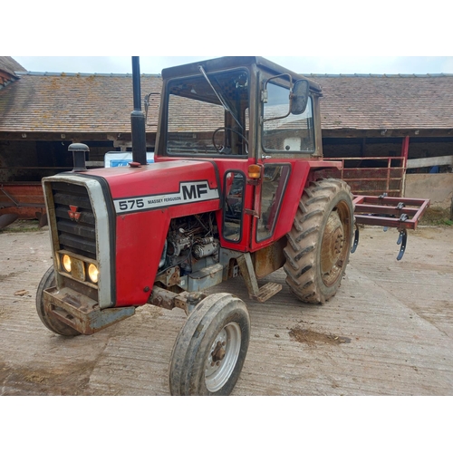 112 - Massey Ferguson 575 tractor. 4505hrs recorded, 8 speed. Reg. TRH 91R. V5 c/w operators manual, servi... 