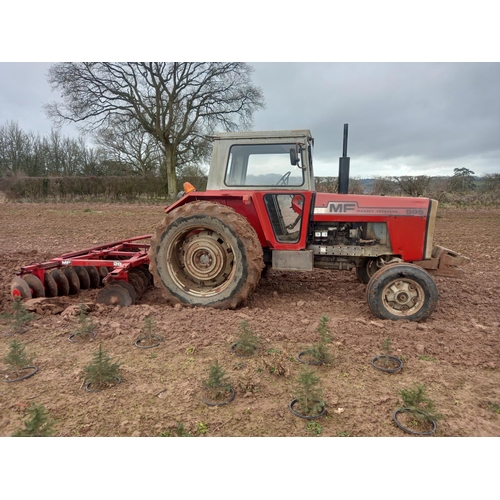 127 - Massey Ferguson 595 tractor.  Front weights, Multi-power good. Reg VVD 49S. V5