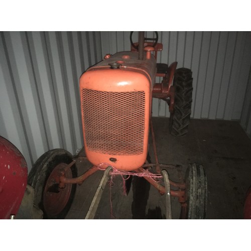 1185 - Allis Chalmers B tractor. Rare curved front. Runs and drives