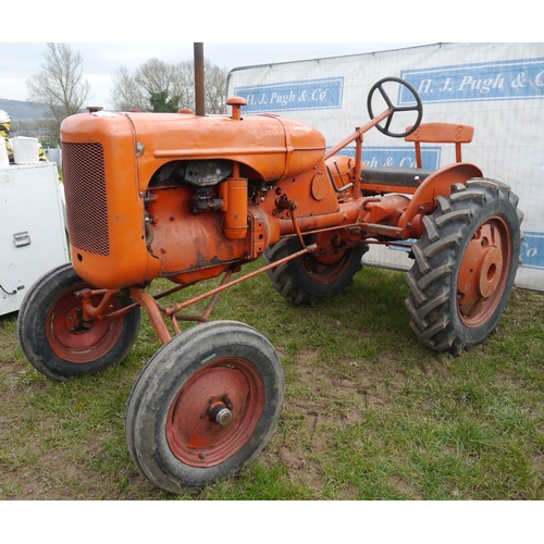 1185 - Allis Chalmers B tractor. Rare curved front. Runs and drives