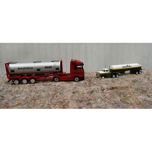 46 - AZG Mercedes Benz Actross model lorry and Winross Air Products tanker lorry