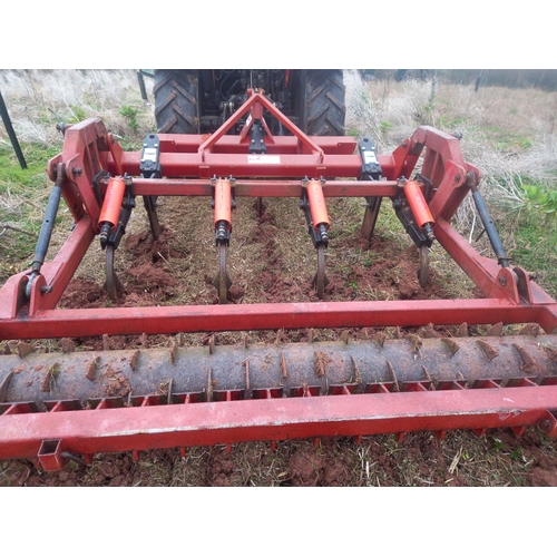 120 - Spaldings 3 leg flatlift with 5 cultivator tines and packer roller