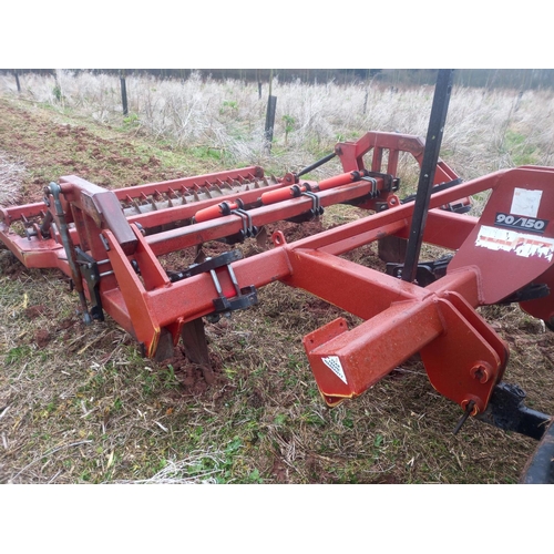 120 - Spaldings 3 leg flatlift with 5 cultivator tines and packer roller