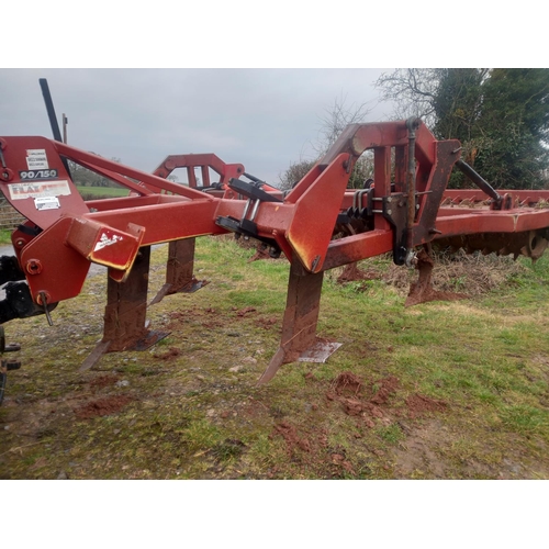 120 - Spaldings 3 leg flatlift with 5 cultivator tines and packer roller