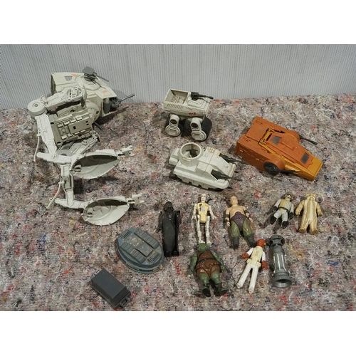 183 - Box of assorted plastic star wars toys and figures