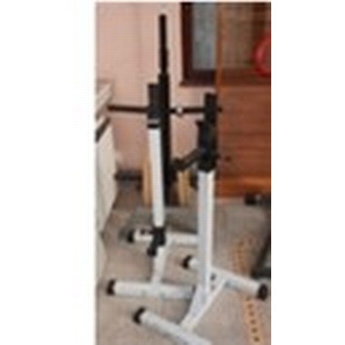 104 - Weight rack and 2 weight stands