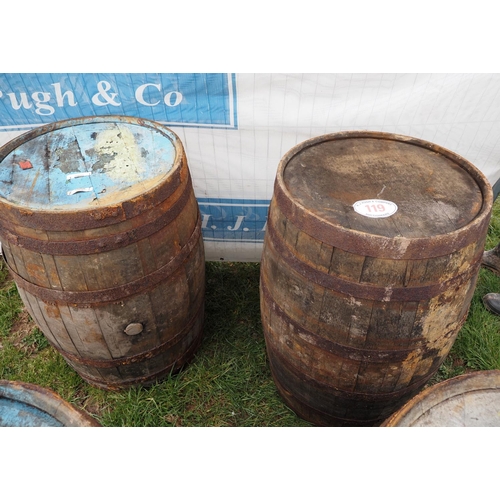 119 - 2 Whisky barrels