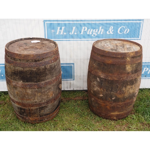 121 - 2 Whisky barrels