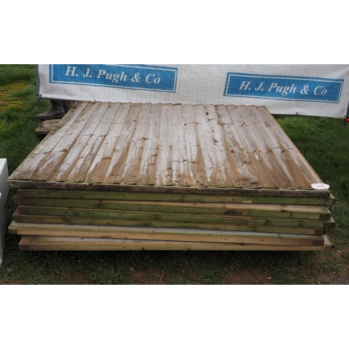 140 - Quantity of fence panels