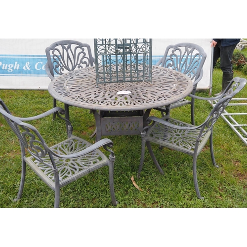 Garden table and 4 chairs