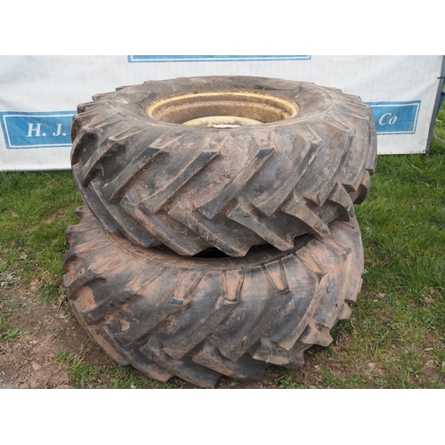 1310 - Rekord wheels and tyres 18.4/15-26