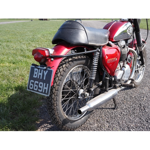713 - BSA 650 Lightning motorcycle. 1970 c/w BSA dating certificate and matching numbers. Reg. BHY 669H. V... 