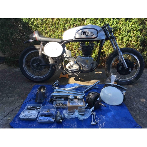 756 - Triton motorcycle project. Norton wideline featherbed frame, twin leading shoe front brake, T110 cra... 